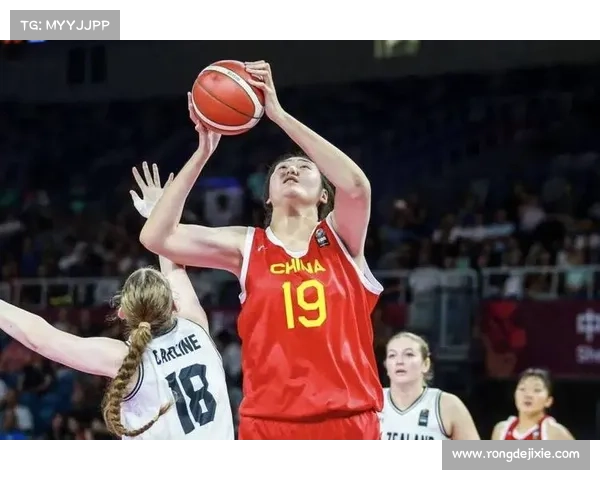 2.26 米女版姚明统治内线!中国女篮新长城锁死日本队 2.26 米女版姚明统治内线!中国女篮新长城锁死日本队
